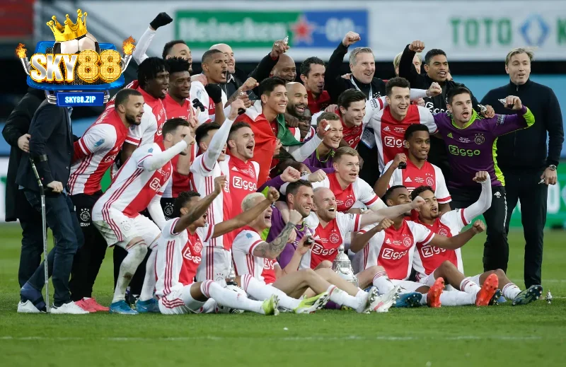 Thông tin tổng quan về Ajax Amsterdam