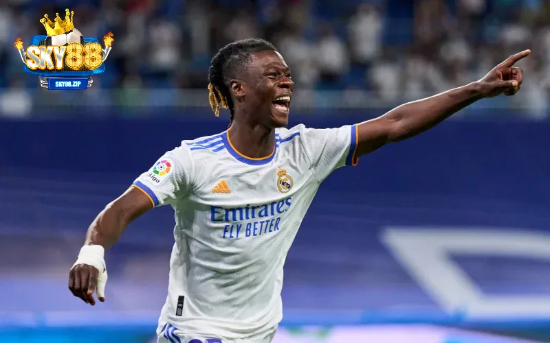 Eduardo Camavinga (Real Madrid) cầu thủ đáng kinh ngạc